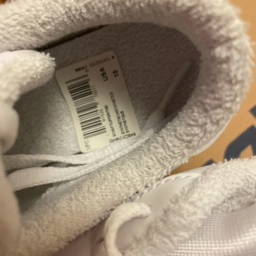 Princess Reebok Classic - Picture 3 of 5